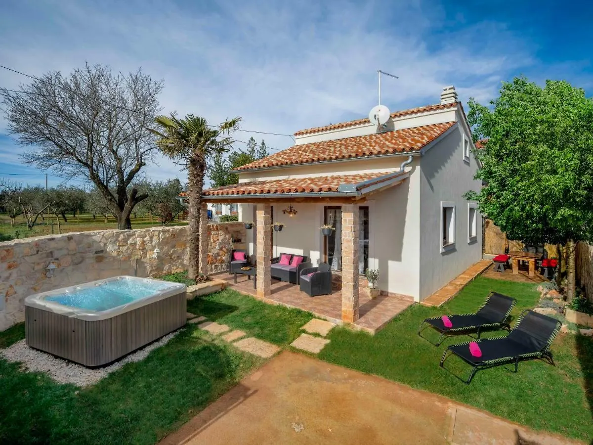 Holiday Home Villa Aurora By Interhome Loborika Croatie